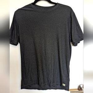 Vuori strato tech tee